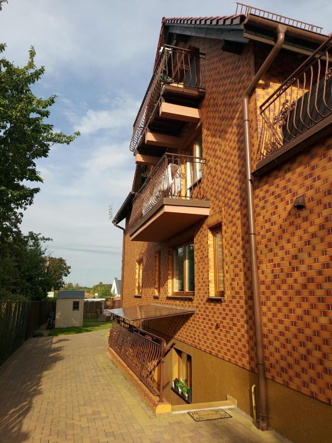 Apartament Biala Flaga Z Rowerami I Podworkiem 150M Do Jeziora Charzykowy Eksteriør bilde